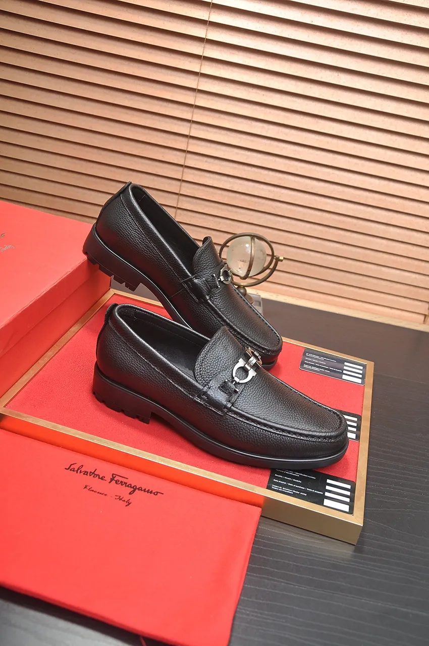 Men's shoes 💰560💶[Ferragamo/Ferragamu] (high-end Niuli) New 🍀 Ferragamo* - top version Ferragamo's classic formal leather shoes! Made of imported original cowhide, the inner top layer is comfortable cowhide lining! Original wear-resistant rubber outsole! High quality products! Code number 38-45 (45 customized)